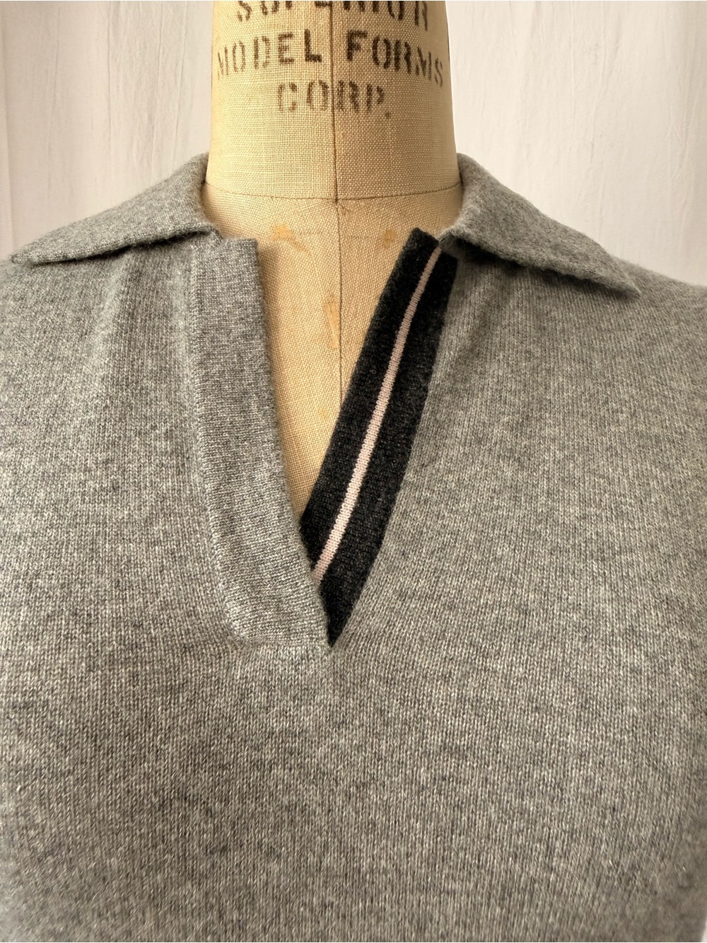 Neiman Marcus, Cashmere Heather Grey Polo sz S - Picture 2 of 5